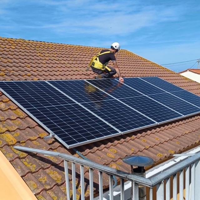 Instalación y mantenimiento de placas solares